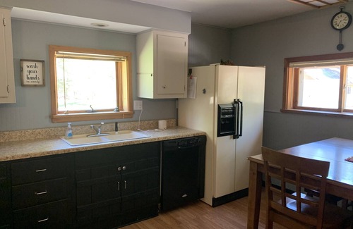 Trout Creek House | Whispering Pines 7 acre 3 Bedroom 2 Bath Pet Friendly 4 Season. On trail 8.