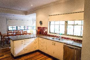 Wentworth Falls House | Whispering Pines Cottages