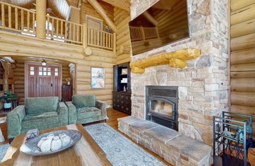 Bellaire House | Whispering Pines