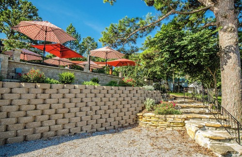 Calico Rock Cabin | Whispering Woods Cabins & Grill