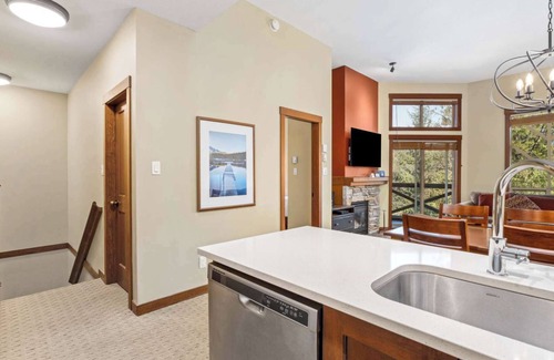 Blackcomb Condo | Whistler - Horstman House - 3 Bedroom #301