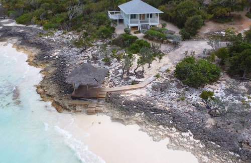 Clarence Town Cottage | Whistling Duck: Private Oceanfront Cottage