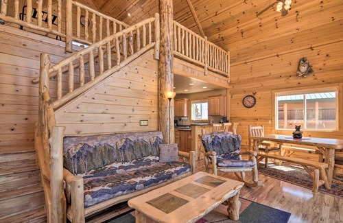 Meadow View Heights Cabin | Whistling Woods Cabin: Meadow Views + Gas Grill!