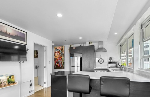 Grafton Apartment | Whitaker Wish | Spacious, City Apt with Sea View