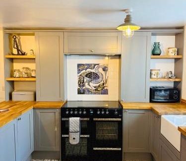 Newborough House | White Anchor Anglesey