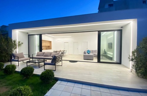 Shkoder House | White Beach Villa 2 - Luxury