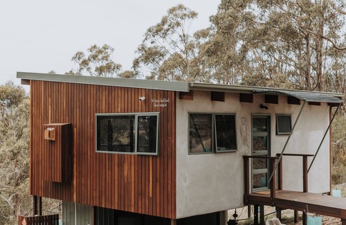 Kingborough Apartment | White-bellied Sea Eagle Studio