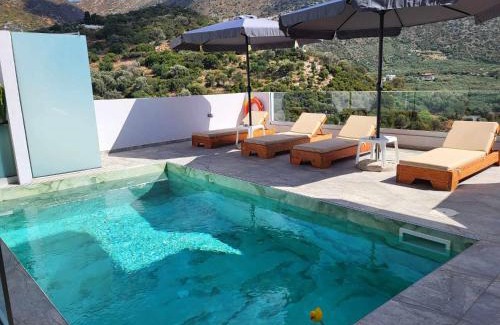 Sisai House | White Boutique Homes - Serenity
