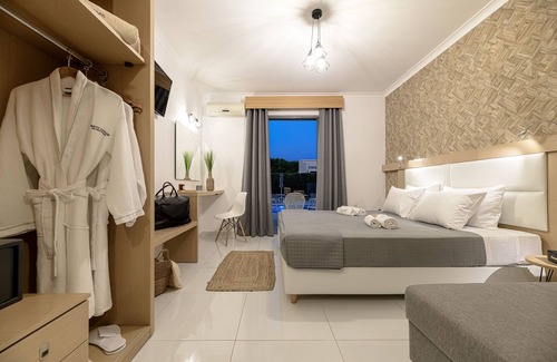 Laganas House | White Canvas Boutique Studios