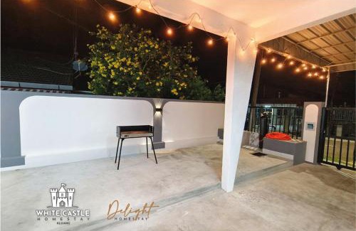 Kluang House | White Castle (Klg Baru) 11pax Semi-D Games/Neflix/Aeon