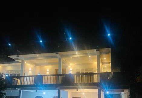 Doluwa House | White Eco Villa