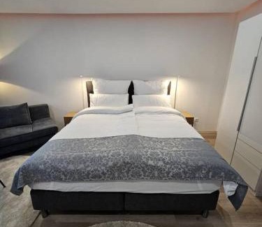 Region Hannover District Apartment | White Estate IZM