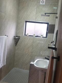 Okhahlamba Apartment | White Feathers