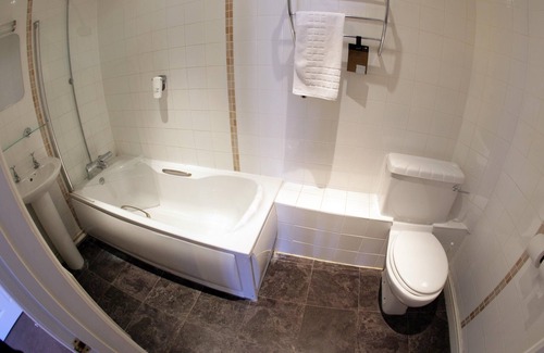 Andover Hotel | White Hart, Andover by Marston's Inns