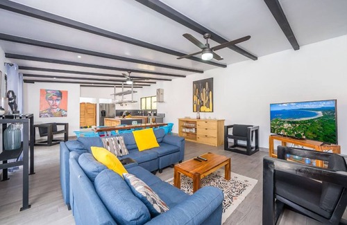 Santa Barbara House | $ White House $