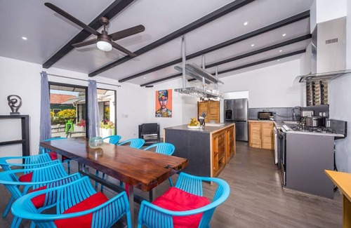 Santa Barbara House | $ White House $