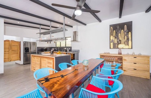 Santa Barbara House | $ White House $
