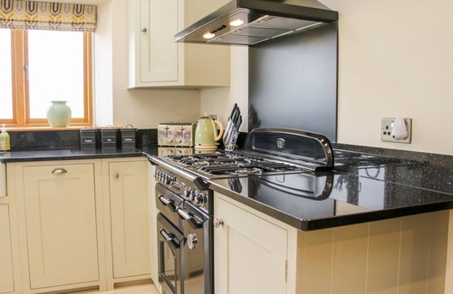 Montgomery Cottage | WHITE HOUSE, pet friendly, luxury holiday cottage in Montgomery