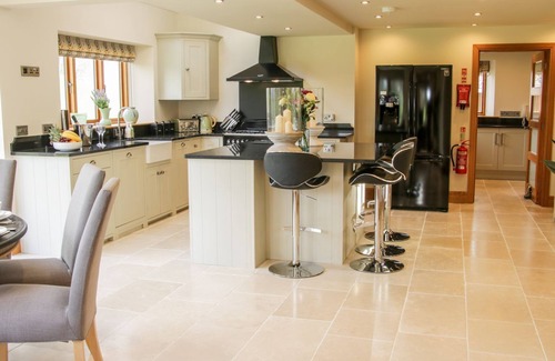 Montgomery Cottage | WHITE HOUSE, pet friendly, luxury holiday cottage in Montgomery