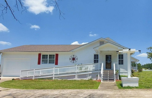 Warm Springs Cottage | White House Ranch two bedroom with pool, ranch animals & gorgeous sunsets.