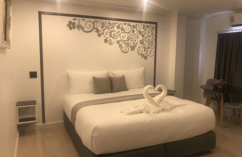 Phangnga Hotel | White House