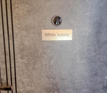 Nikiszowiec Apartment | White Luxury Apartment