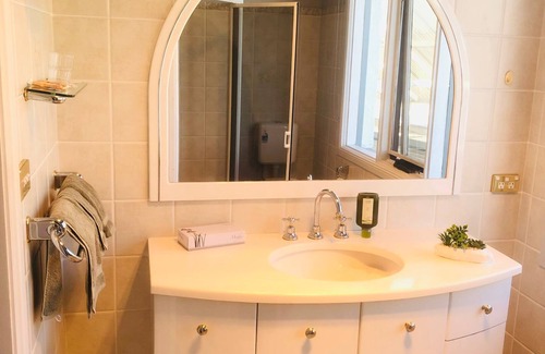Cooma Hotel | White Manor Motel