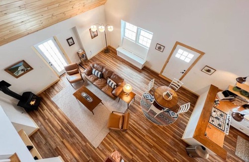 Fryeburg Cabin | White Mountain Dream Cabin | 4 Acres + Hot Tub