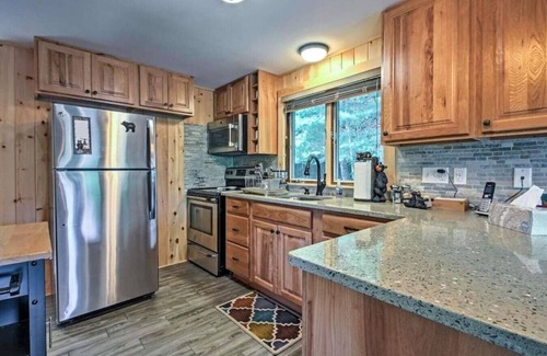 Woodsville House | White Mountains Cottage w/Mountain & Lake Views!