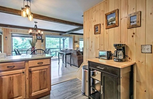 Woodsville House | White Mountains Cottage w/Mountain & Lake Views!