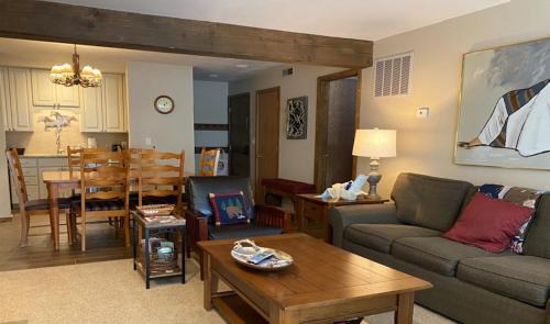 Teton Village Apartment | White Ridge B2