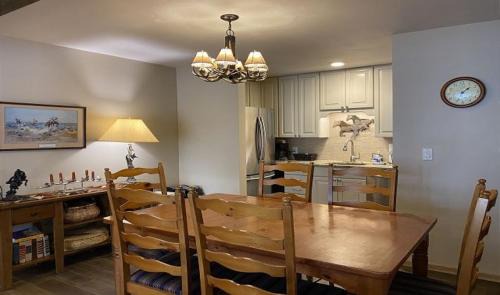 Teton Village Apartment | White Ridge B2
