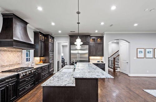 Lake Highlands House | White Rock Valley: Luxe 5-Bedroom Hideaway