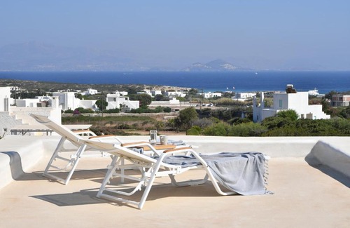 Santa Maria Villa | White Santa Maria Villa