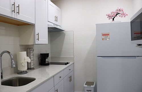 Lakeview Village Apartment | White Serenity Retreat