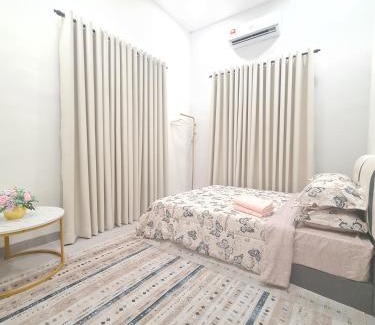 Kulim House | White Sweet Homestay, Kulim Hi-Tech Park Kedah utk MsIIim shj