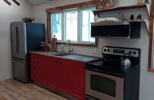 North Kawartha Cottage | White Tail Cabin located on 100 private forested acres, in a Crown Game Preserve