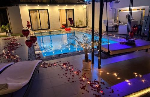 Maina Villa | White Tiger Villa