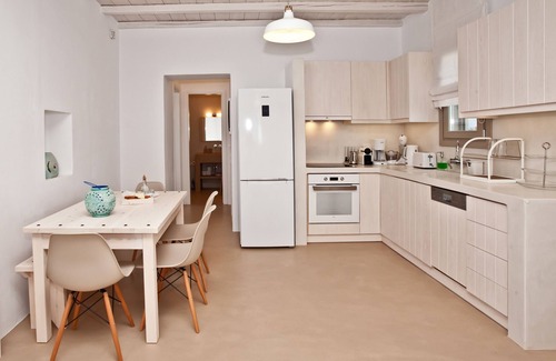 Tinos Villa | White Tinos Luxury Suites