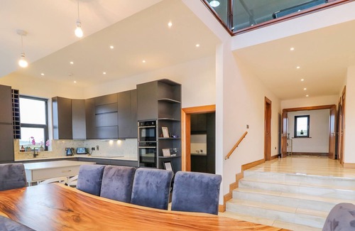 Maghery Cottage | WHITEHORSE HOUSE, pet friendly in Dungloe, County Donegal
