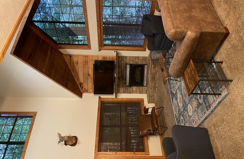 Gatlinburg - Pigeon Forge Cabin | Whitetail Cabin 2 Bedroom Cabin by RedAwning