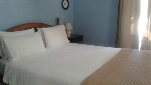 Airlie Beach House | Whitsunday Heritage Cane Cutters Cottage