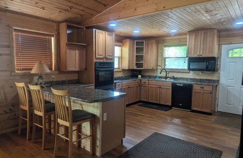 Glidden Cabin | Whole Cabin on the Trails!