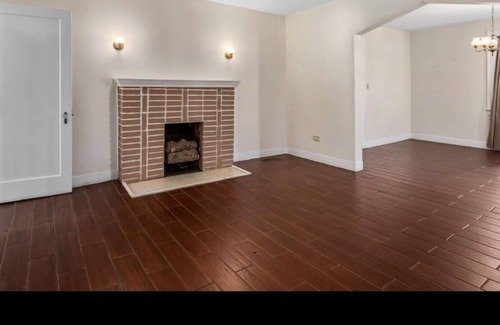 Tarrant House | Whole Home Close To Airport.