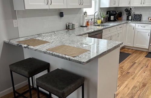 Nesconset House | Whole home SmartTV pet friendly King bed