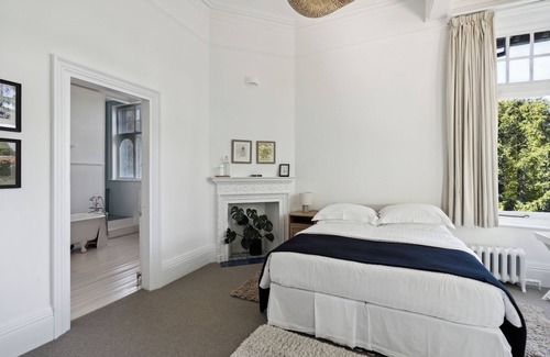 Bray on Thames Hotel | Whole House at River Arts Club Hotel