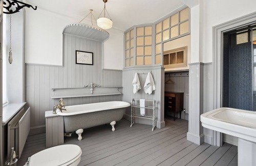 Bray on Thames Hotel | Whole House at River Arts Club Hotel