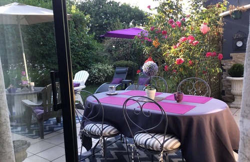 Caudan House | Whole House Bed and Breakfast