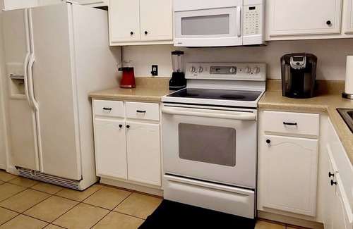 Callaway House | Why Hotel when you can HOME?