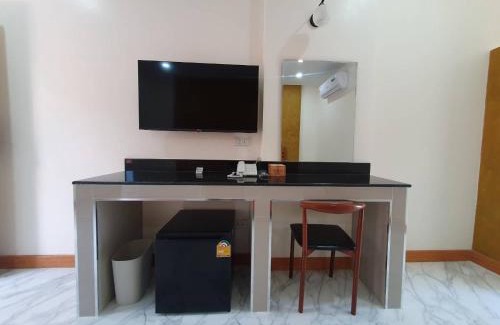 Phanat Nikhom Hotel | Wiang Kham Resort